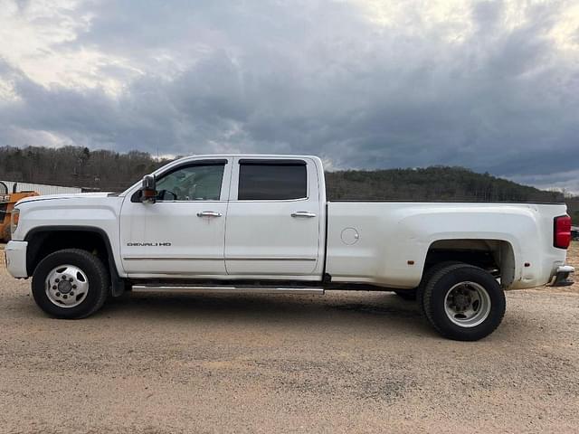 Image of GMC 3500 equipment image 1