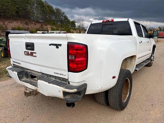 Image of GMC 3500 equipment image 4