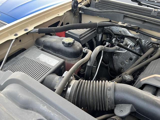 Thumbnail image GMC Sierra 3500 24