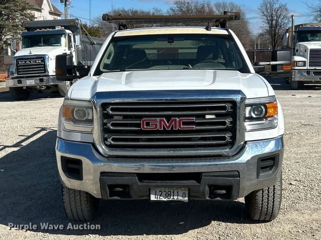 Image of GMC 3500HD equipment image 1