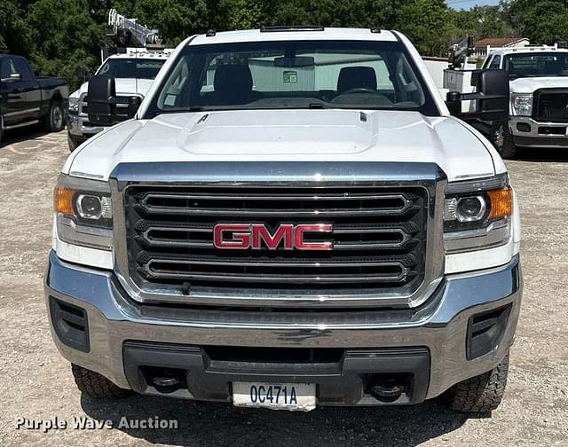 Image of GMC 3500HD equipment image 1