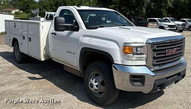 Image of GMC 3500HD equipment image 2