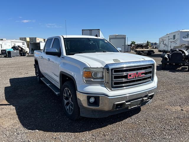 Image of GMC Sierra equipment image 3