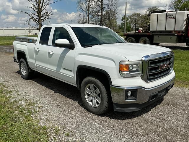 Image of GMC Sierra equipment image 2