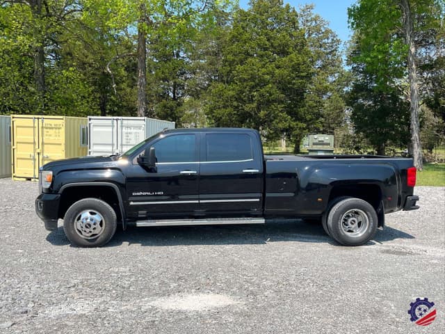 Image of GMC 3500HD equipment image 1