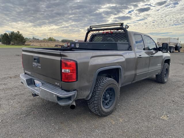 Image of GMC Sierra equipment image 4