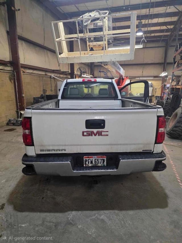 Image of GMC Sierra equipment image 2