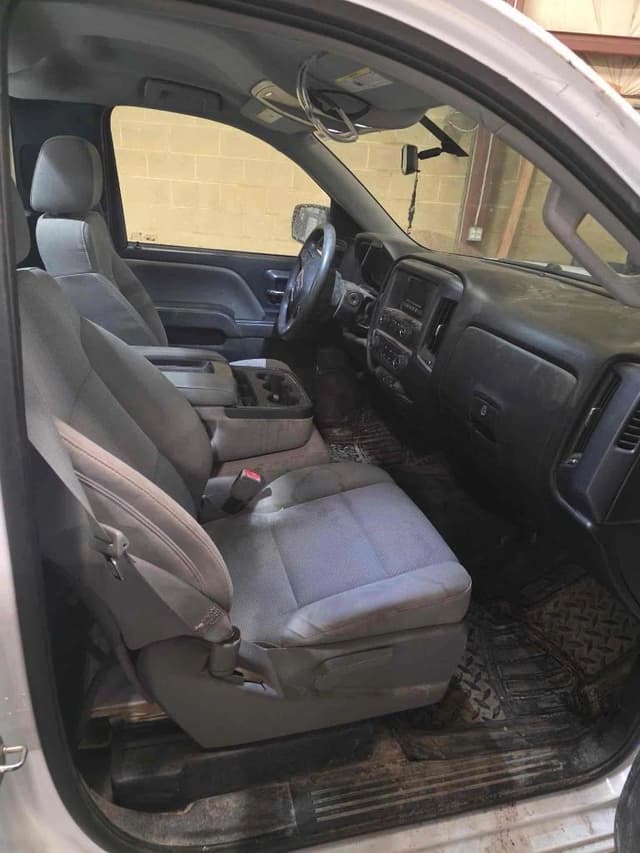 Image of GMC Sierra equipment image 4