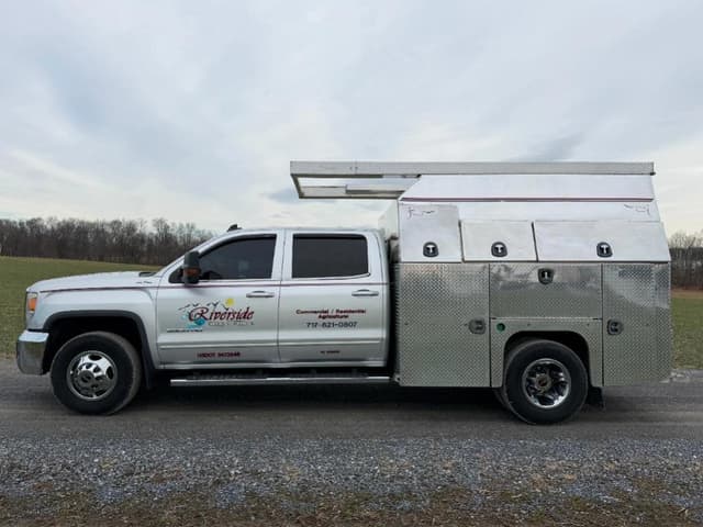 Image of GMC Sierra equipment image 1