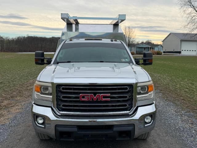 Image of GMC Sierra equipment image 4