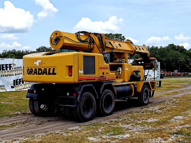 Image of Gradall XL4100 equipment image 4
