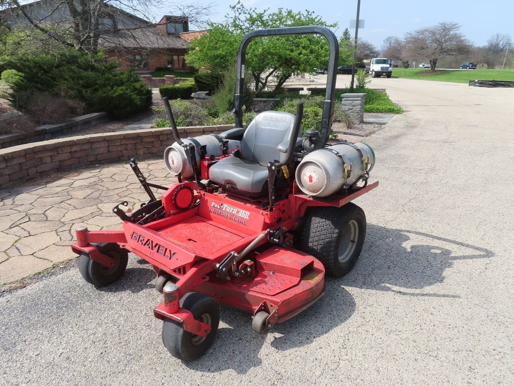 2015 Gravely Pro-Turn 460 Equipment Image0
