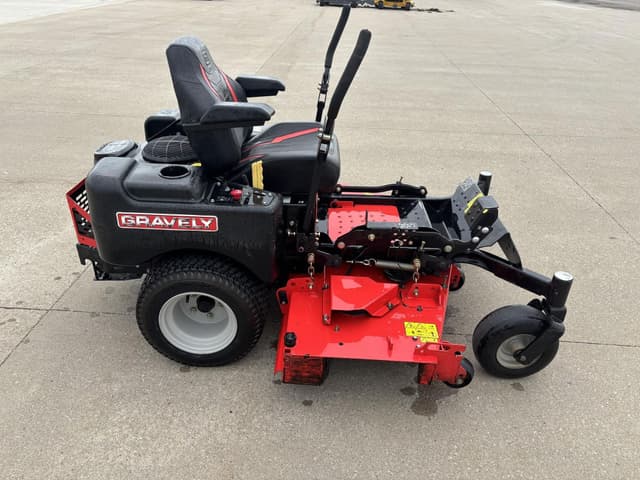 Image of Gravely ZTHD52 equipment image 4