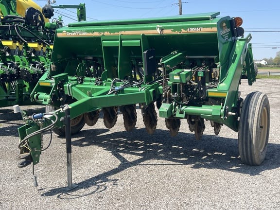 2015 Great Plains 1006NT Equipment Image0