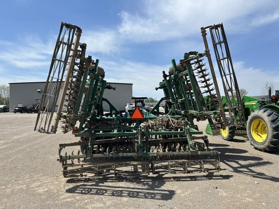 Image of Great Plains 2400TM equipment image 3