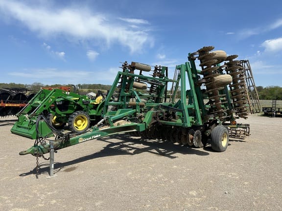 2015 Great Plains 2400TM Equipment Image0