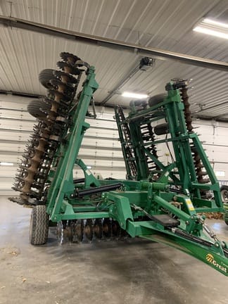 2015 Great Plains 3000TM Equipment Image0