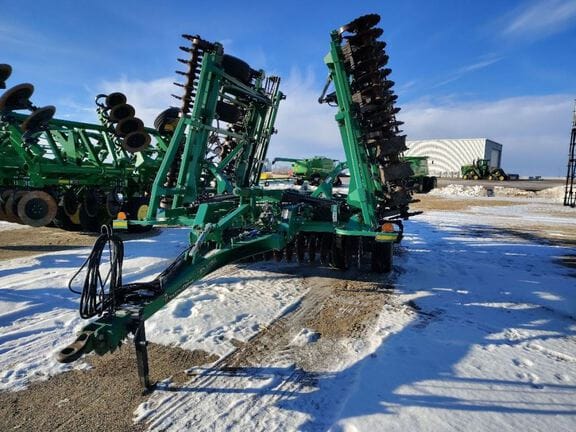 2015 Great Plains 3000TM Equipment Image0