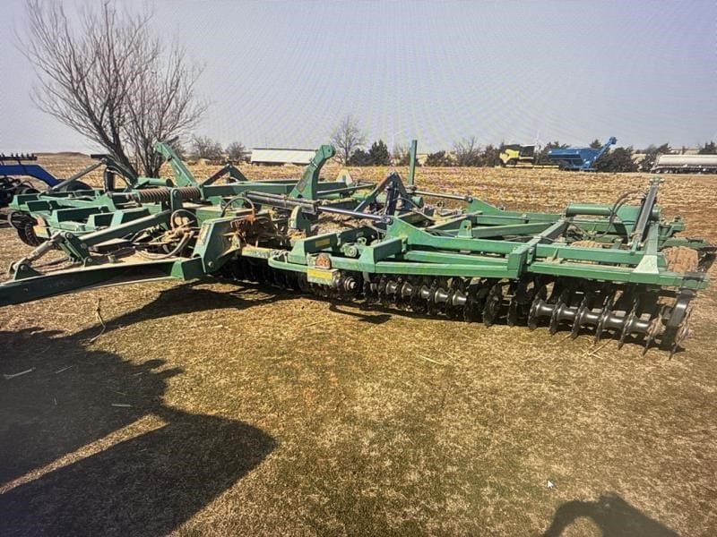 2015 Great Plains 3000TM Equipment Image0