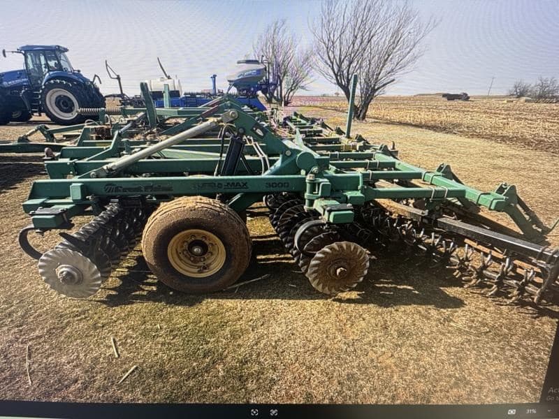 Image of Great Plains 3000TM Image 1