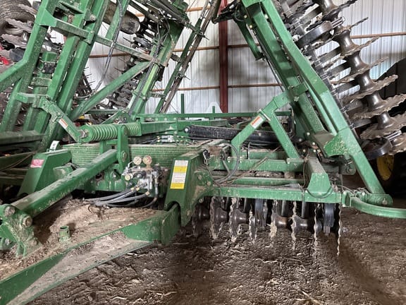 2015 Great Plains 3500TM Equipment Image0
