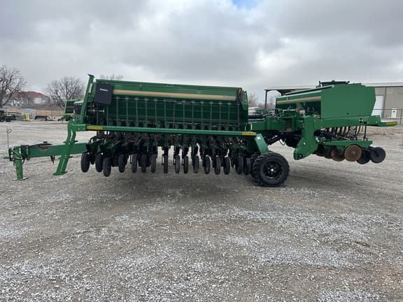 Image of Great Plains 3S-3000HD-4875 equipment image 1