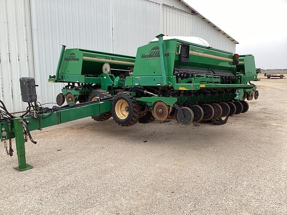 Image of Great Plains 3S3000HDF equipment image 2