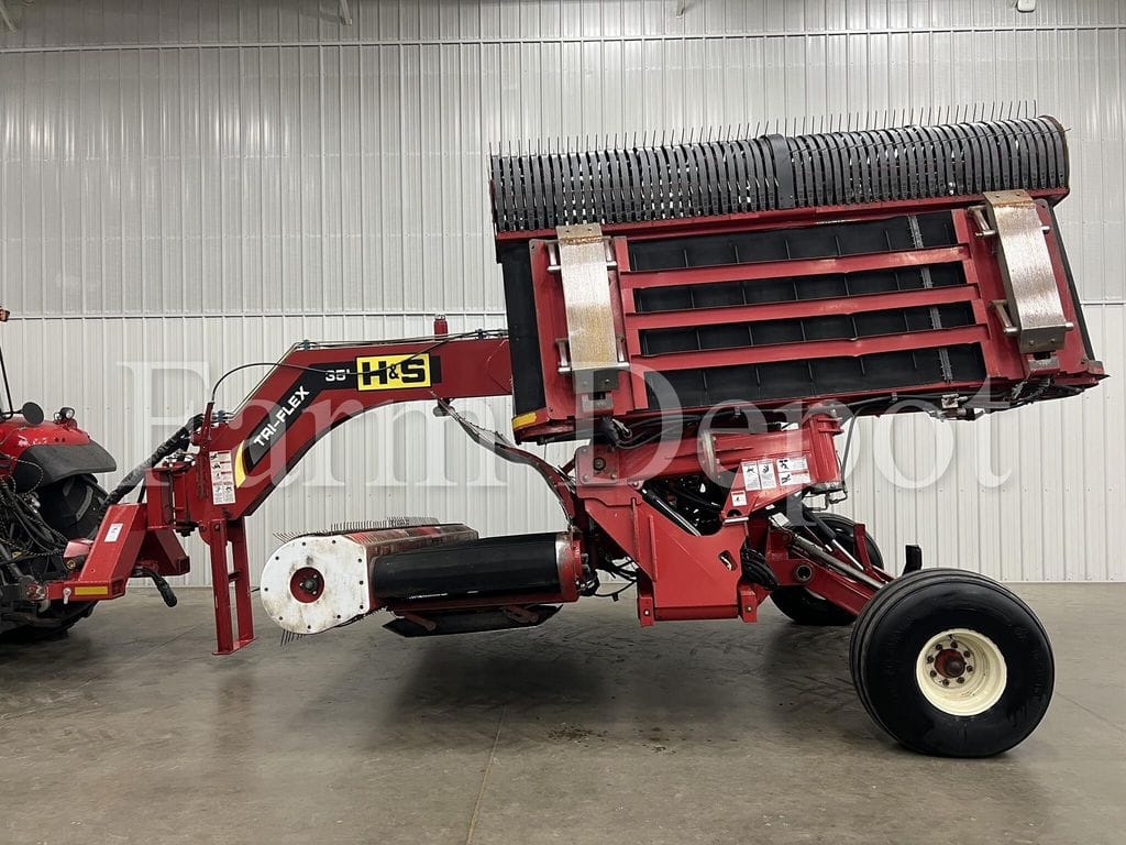 2015 H&S TFM2135 Image