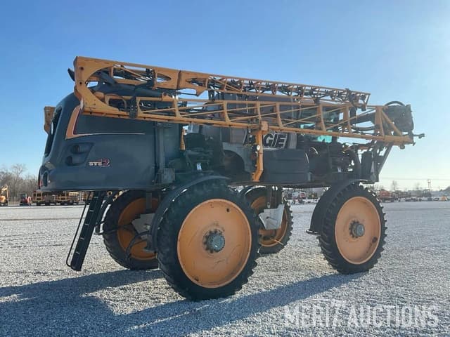 Image of Hagie STS12 equipment image 4