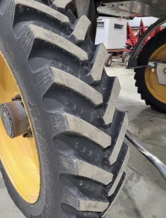 Image of Hagie STS12 equipment image 3