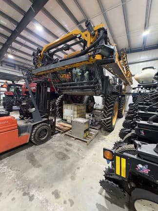 Image of Hagie STS12 equipment image 2