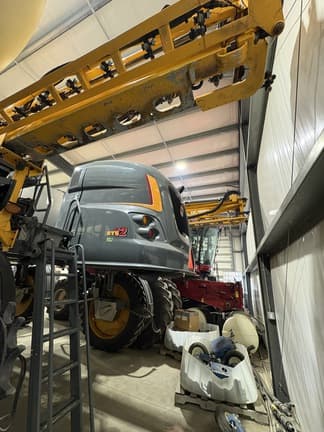 Image of Hagie STS12 equipment image 3