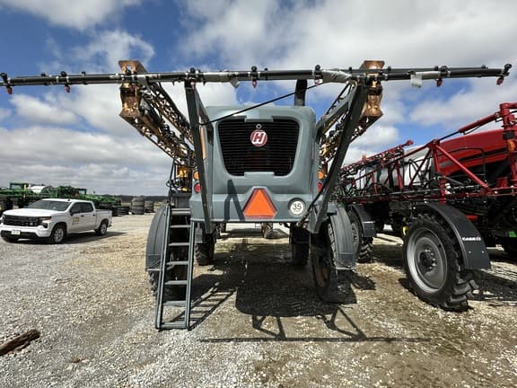 Image of Hagie STS12 equipment image 2
