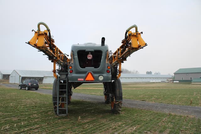 Image of Hagie STS12 equipment image 4