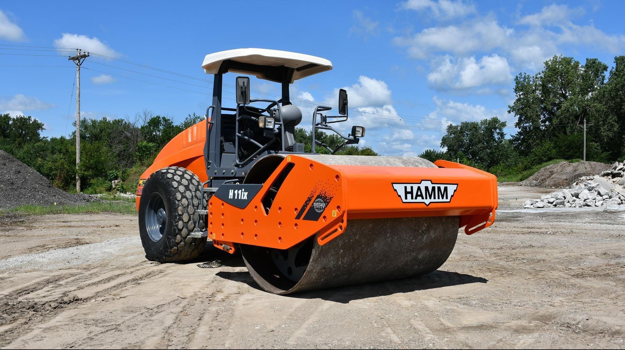 2015 Hamm H11ix Equipment Image0