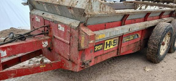 2015 H&S 3131 Equipment Image0