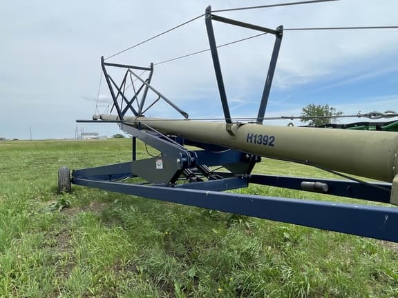Image of Harvest International H1392 Primary image