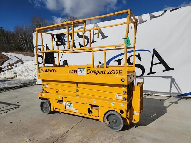 Image of Haulotte Compact 2632E equipment image 2