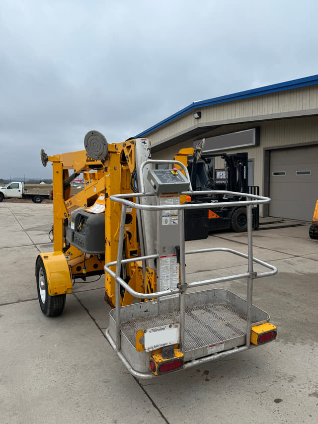 Image of Haulotte 3522A equipment image 3