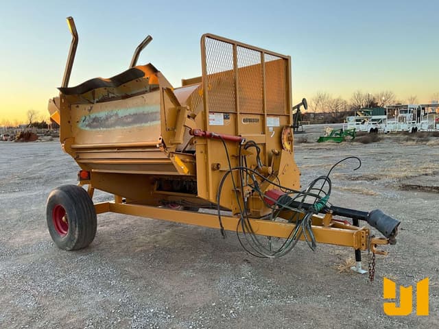 Image of Haybuster 2650 equipment image 2