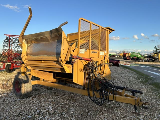 Image of Haybuster 2655 equipment image 1