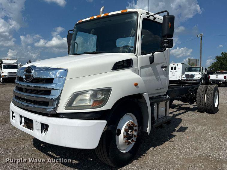Image of Hino 338 Primary image
