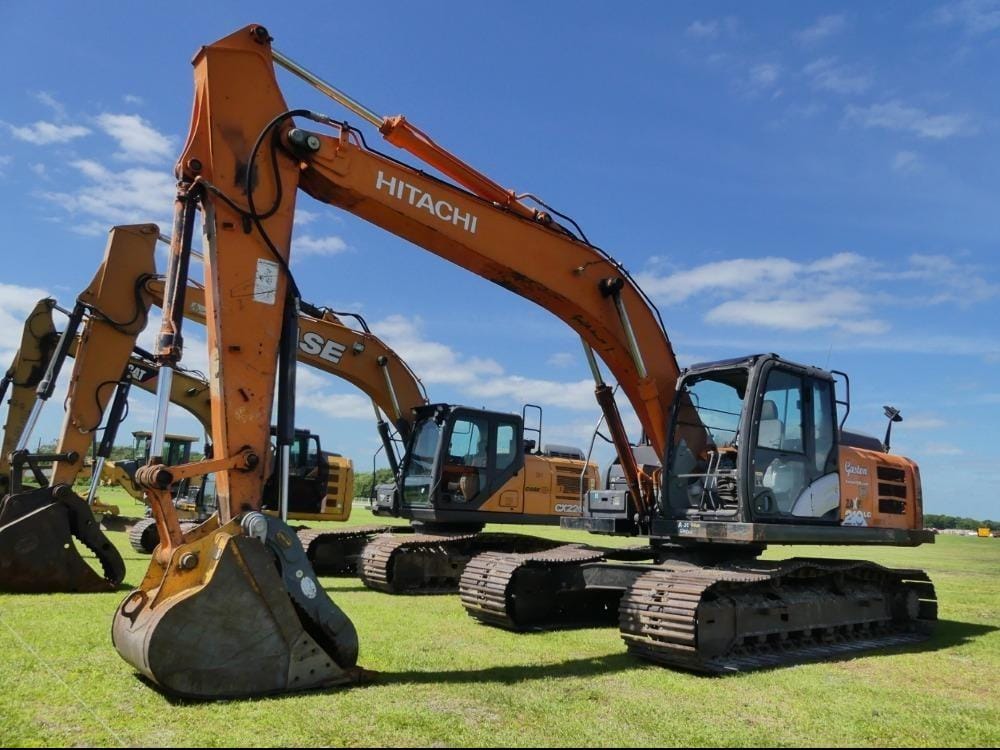 2015 Hitachi ZX210LC-6N Equipment Image0