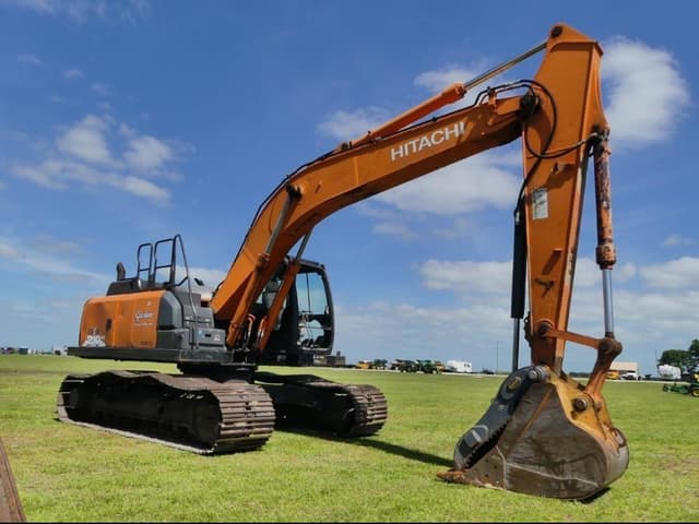 Image of Hitachi ZX210LC-6N equipment image 1