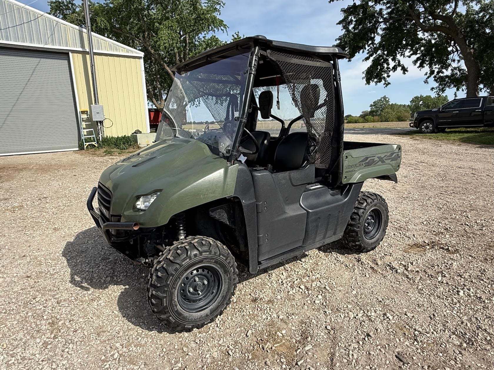 2015 Honda Big Red Equipment Image0