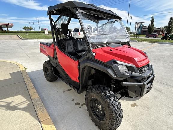 Image of Honda Pioneer 1000 equipment image 3