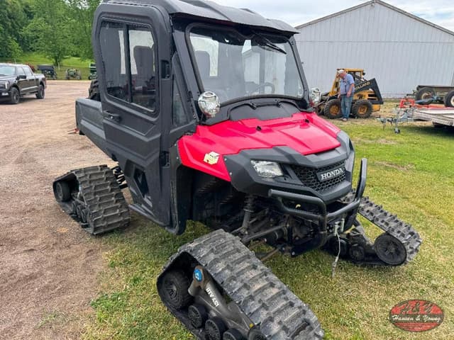 Image of Honda Pioneer 700 equipment image 1