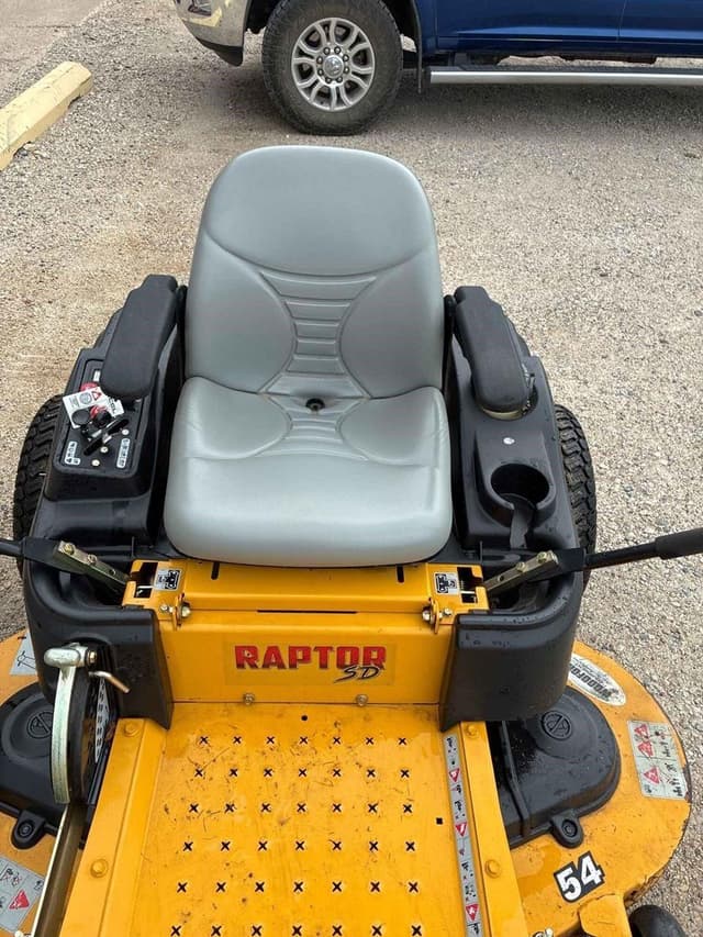 Image of Hustler Raptor SD equipment image 2