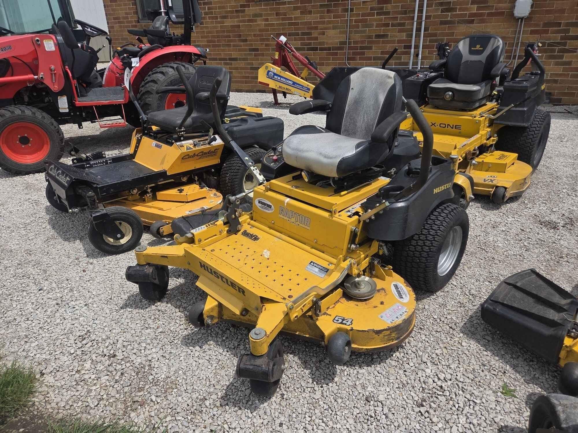 2015 Hustler Raptor SD Equipment Image0