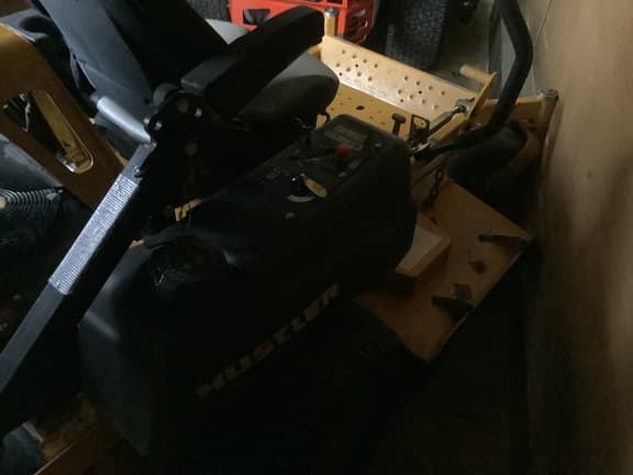 Image of Hustler Super Z equipment image 2